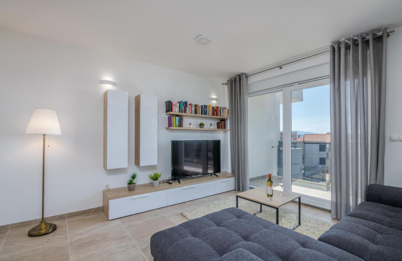 Appartment Divine Крк Екстер'єр фото