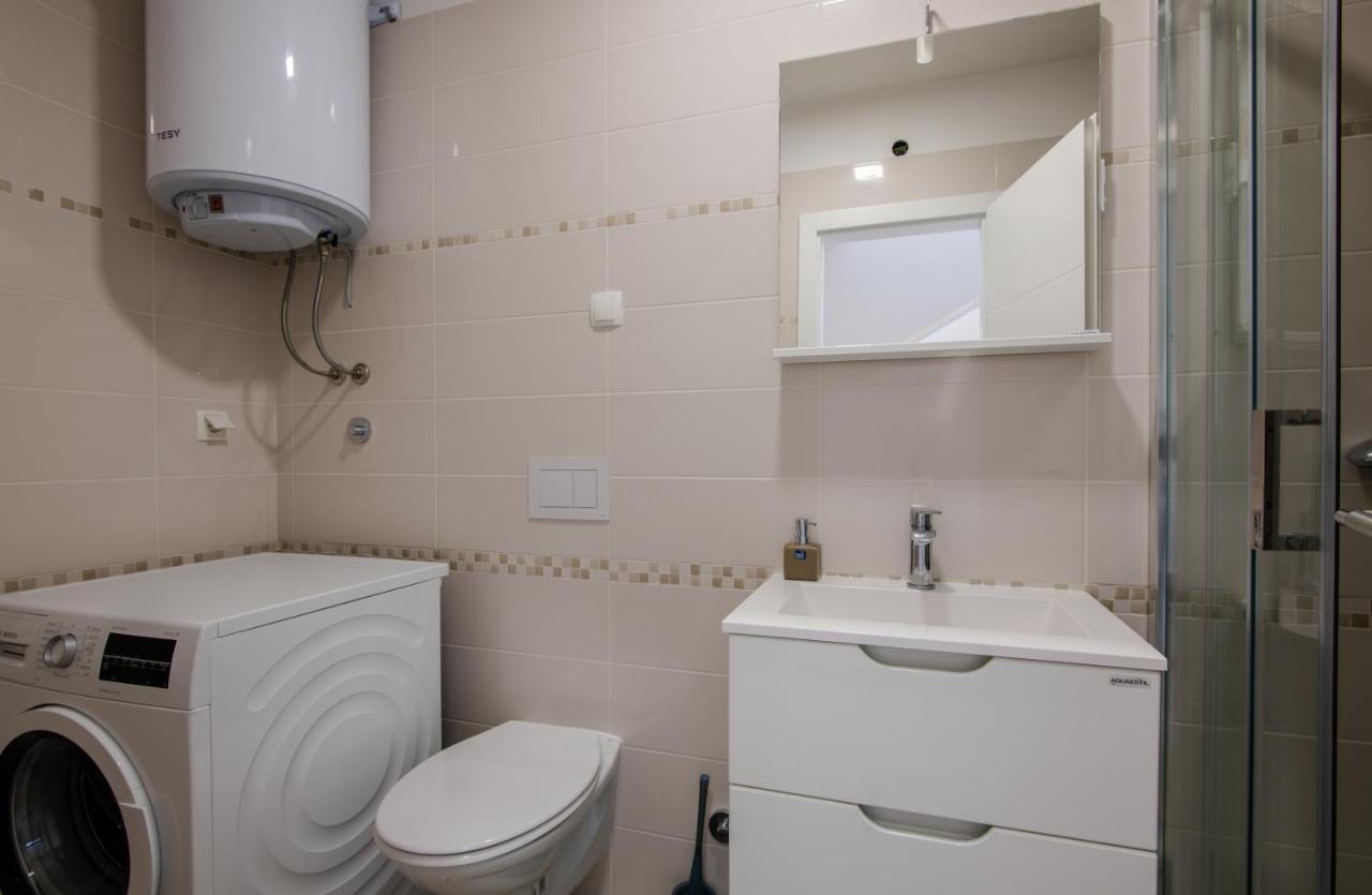 Appartment Divine Крк Екстер'єр фото