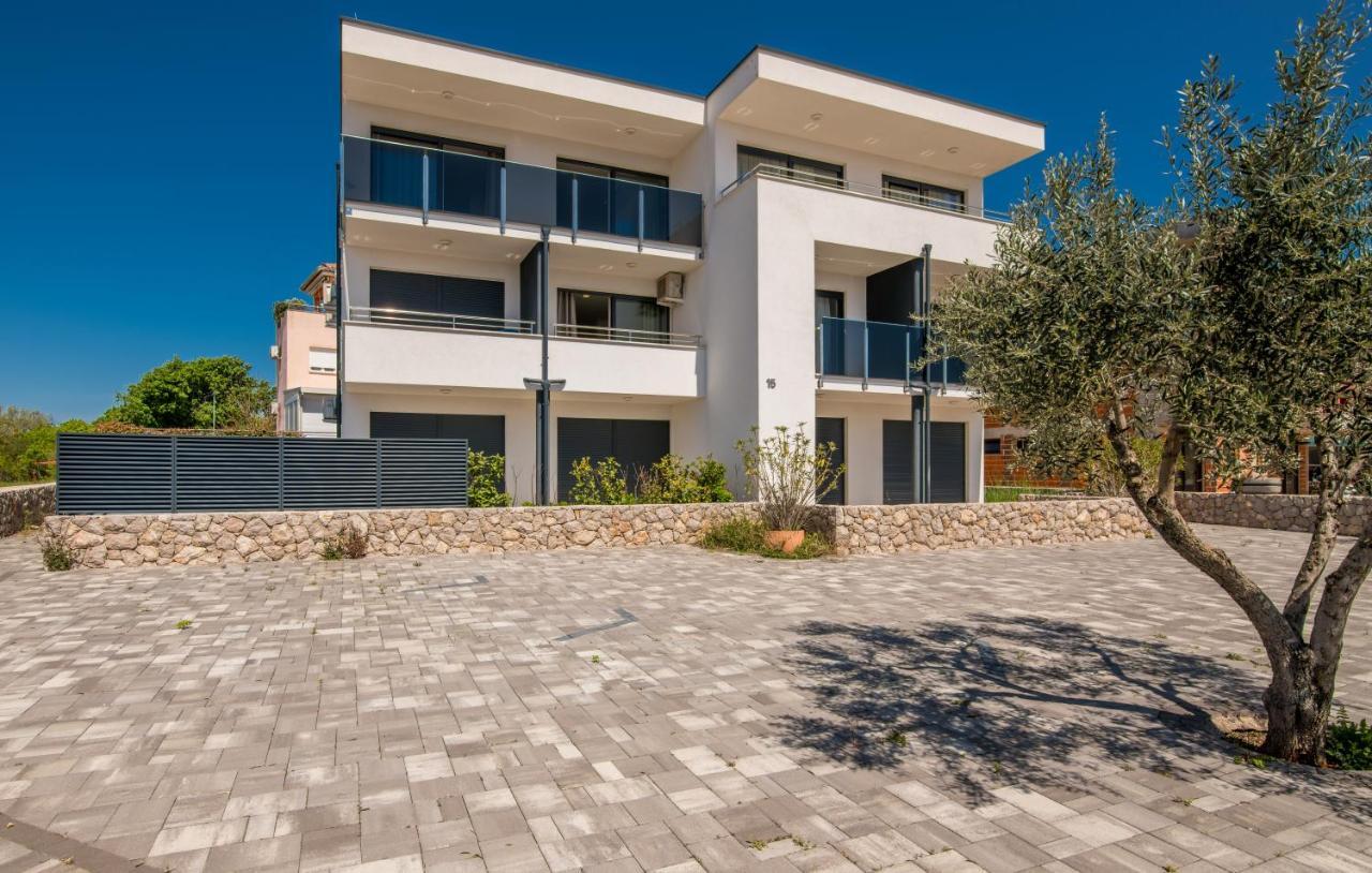 Appartment Divine Крк Екстер'єр фото